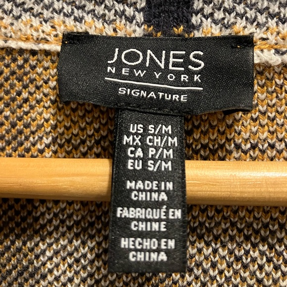 Gorgeous Plaid Jones New York Poncho - Picture 6 of 7